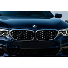 Ніздрі Diamond Silver V1 (2017-2020, хром окантовка) для BMW 5 серія G30/G31 рр